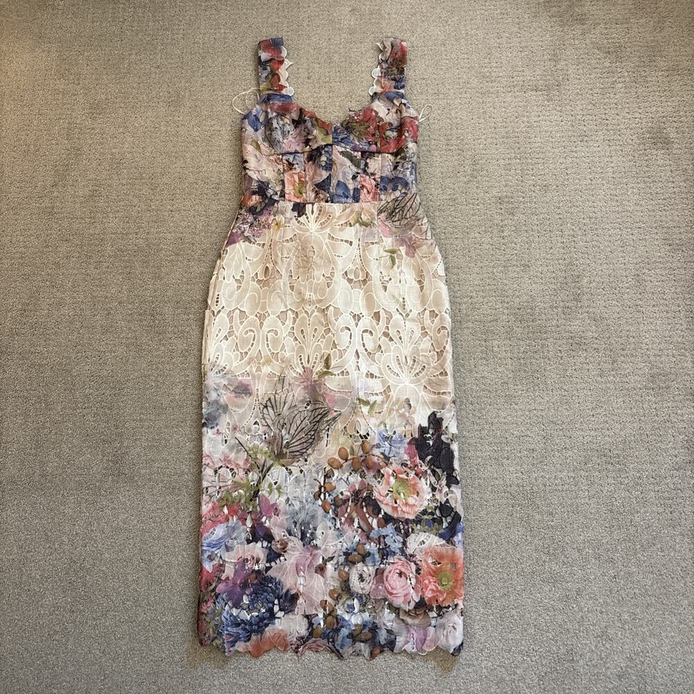 Elliatt Matila Lace Midi Dress in Floral Wedding Guest Eventwear Size M NWT